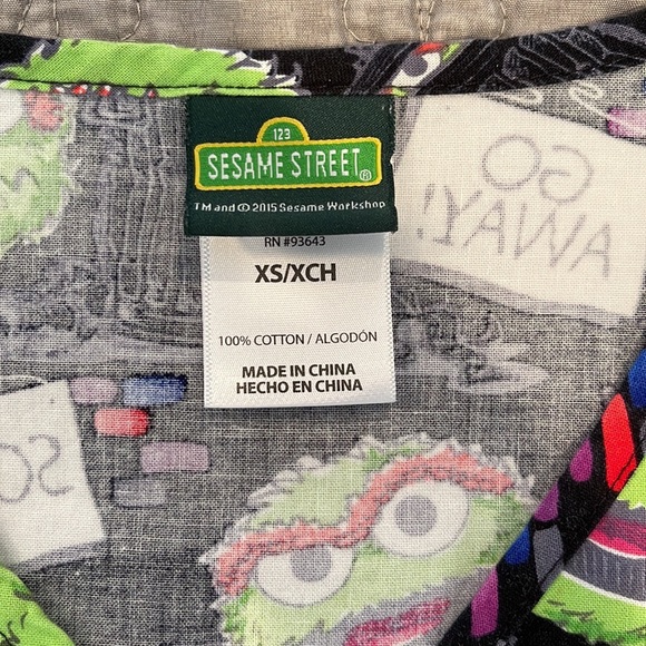 Scrub Top - Picture 3 of 3